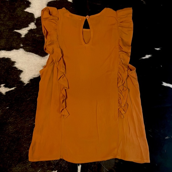 Sleeveless Ruffle Top - Picture 2 of 3